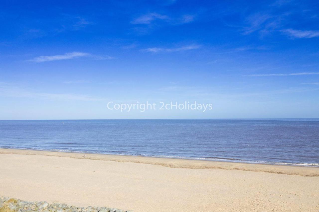 Superb Caravan With Decking Nearby Scratby Beach In Norfolk Ref 50030H Great Yarmouth Bagian luar foto